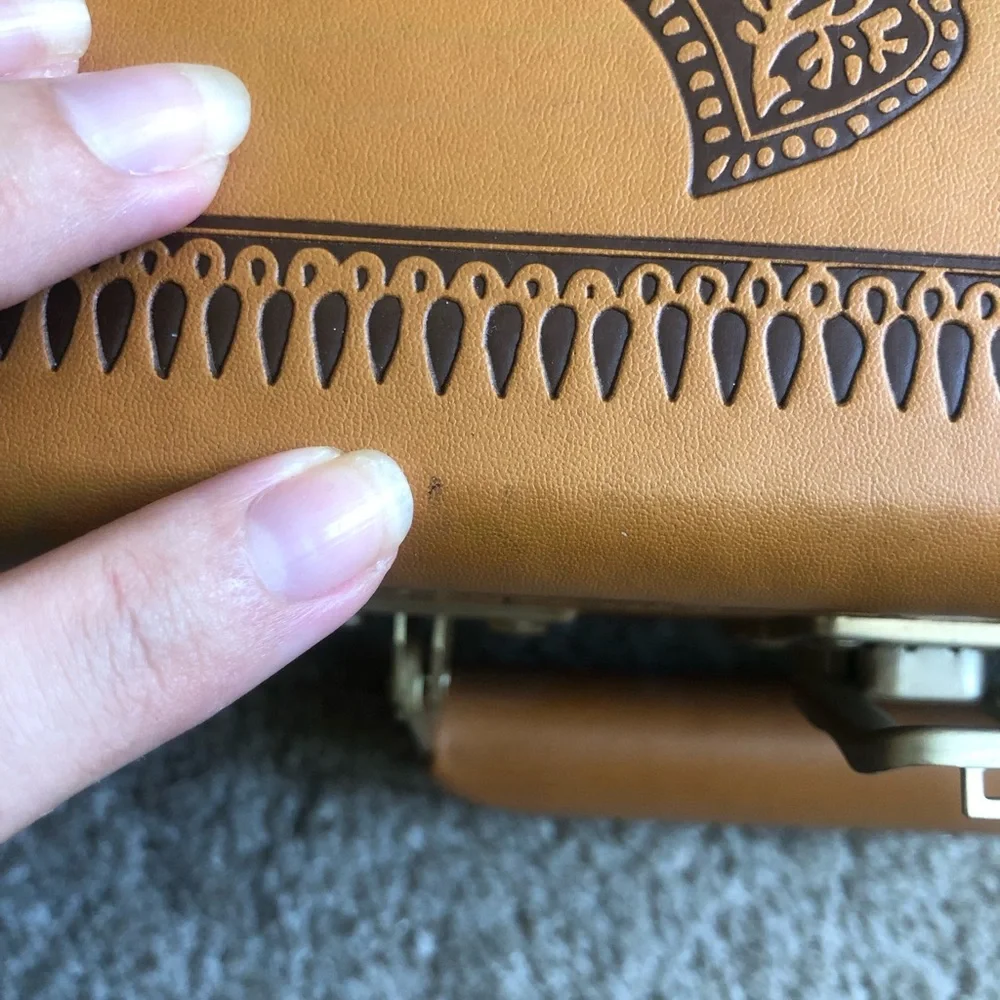 VINYL // Urban Outfitters Crosley Turntable - Picture 12 of 13